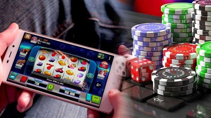 Filipino player reading jiliph reviews on a smartphone